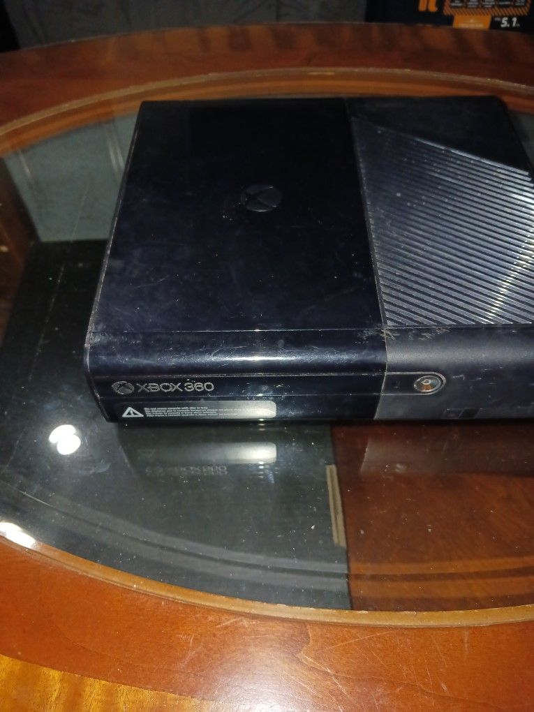 Xbox 360 E Gaming Console