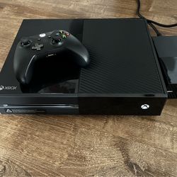 Xbox One - Day One Edition