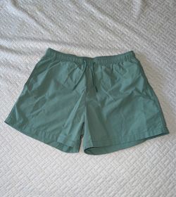 Men’s swim shorts