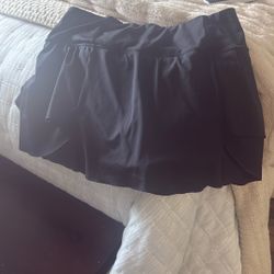 ATHLETA  SKIRT SIZE MI