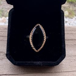 Beautiful Vintage 10K Solid Yellow Gold Black Onyx Sz 6 Maker Marked Ring