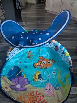 Disney Finding Nemo baby mat