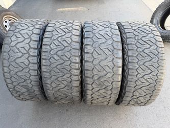 (4) 37x13.50R22 Nitto Recon Grappler
