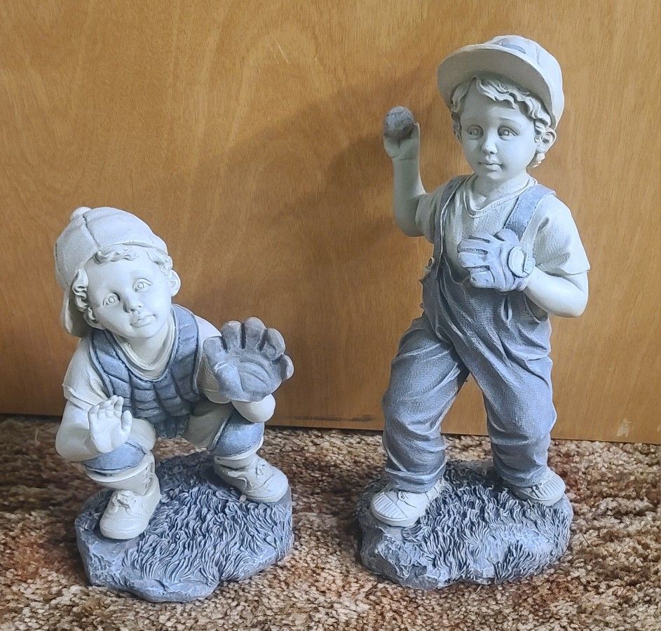 Cute Resin Boys Playing Baseball Garden Statues 