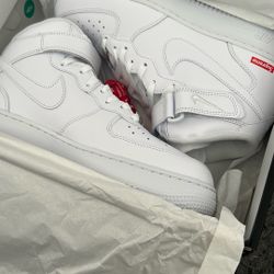 Supreme Nike Air Force 1 