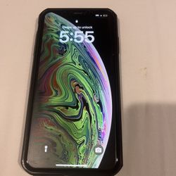 Unlocked iPhone XSmax   256GB 95% New