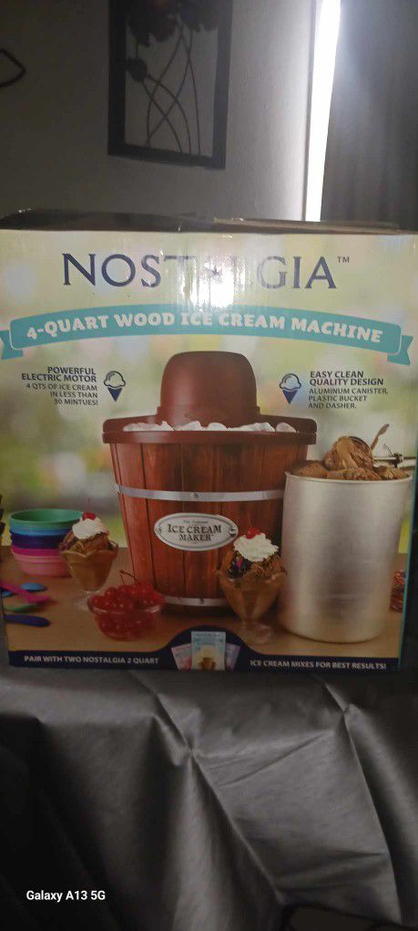 Nostalgia Ice cream Machine 