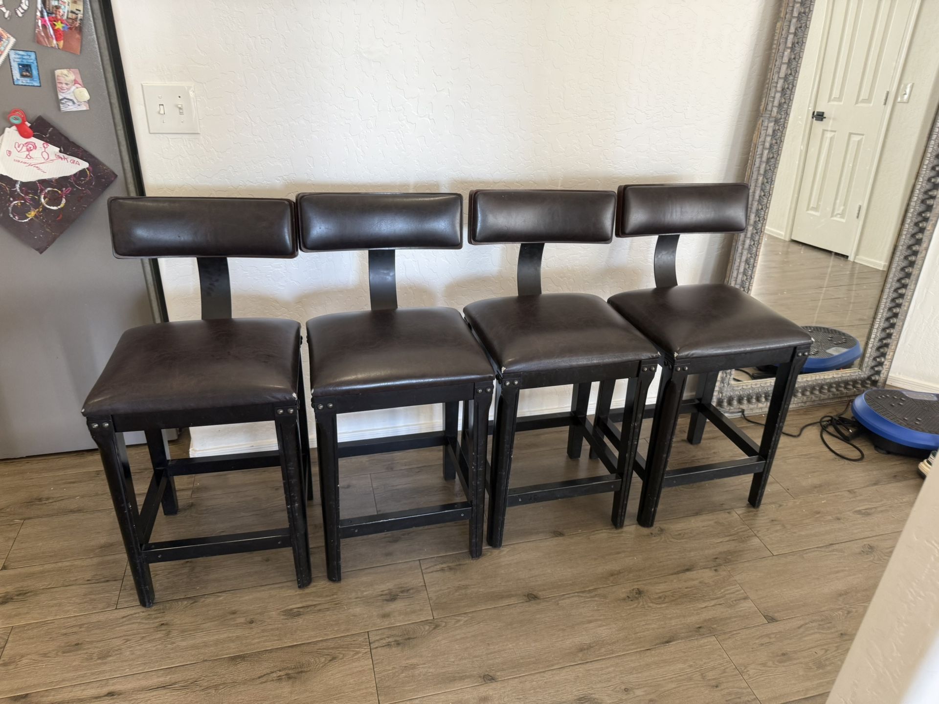 4 Counter Height Stools 