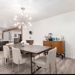Restoration Hardware Dining Table 