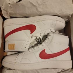 Brand NEW🔥 Nike Royale Aka Dunks. Pink & White.👟