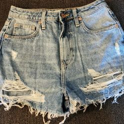 Ladies Juniors Forever 21 Destroyed Jean Shorts Sz 26 (4)