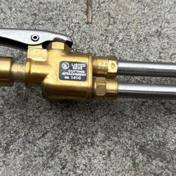 141-C Light Duty Cutting Attachment with 172-C Victor Style Cutting Tip