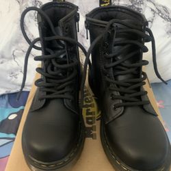 Dr.Martens Girls Size 2