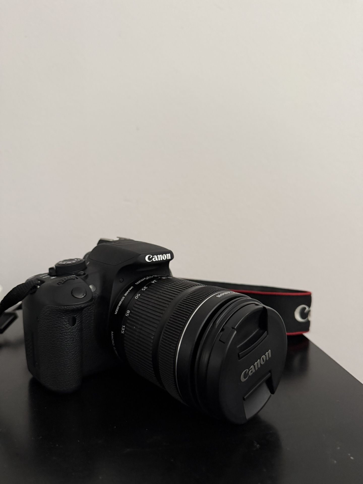 canon t5i dslr camera