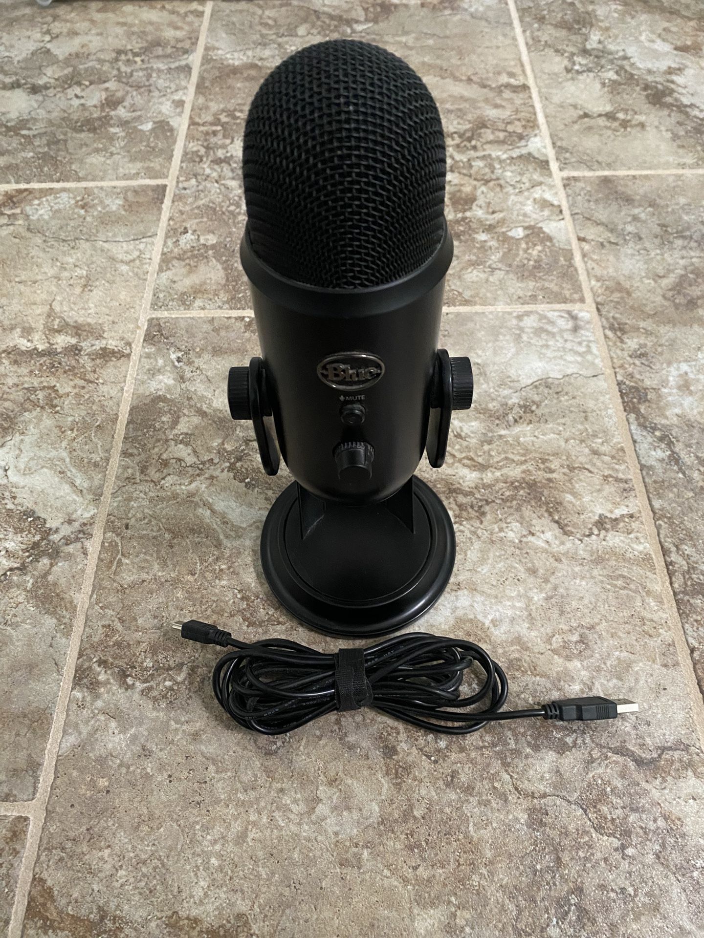 Blue Yeti USB Microphone