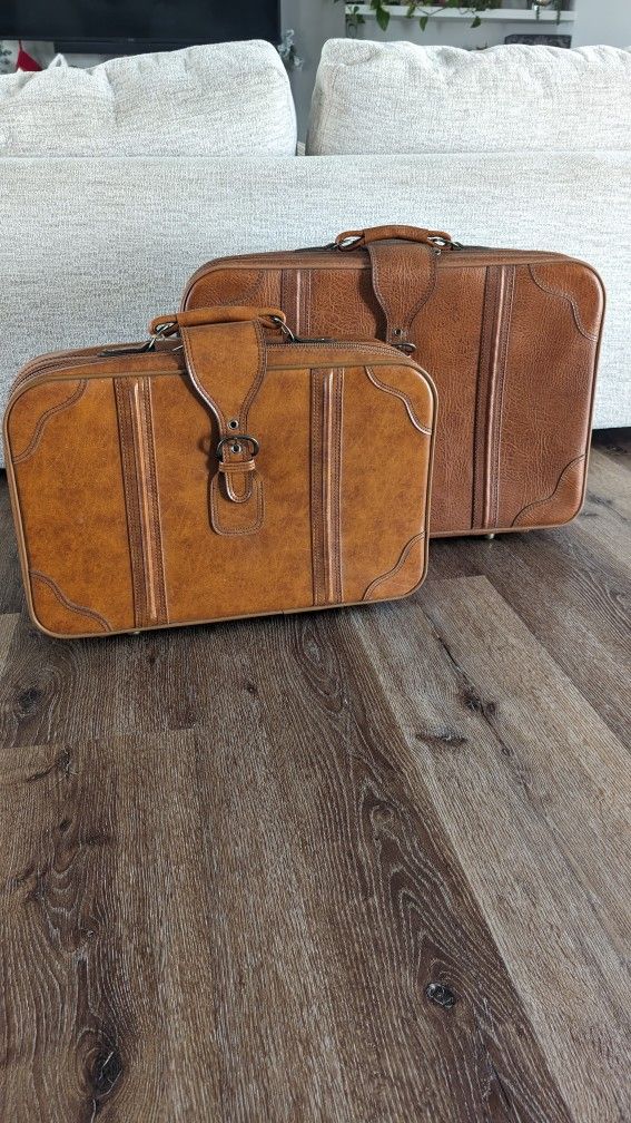 Set 2 VTG Tan Vegan PU Leather Luggage Suitcase Carry On Mid Century 70s Western