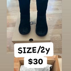 Girls Ugg Boots ( Size 2y)