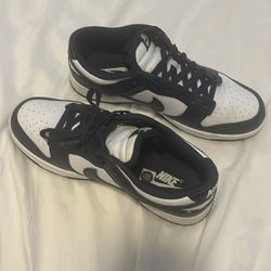 Nike dunks- 8.5