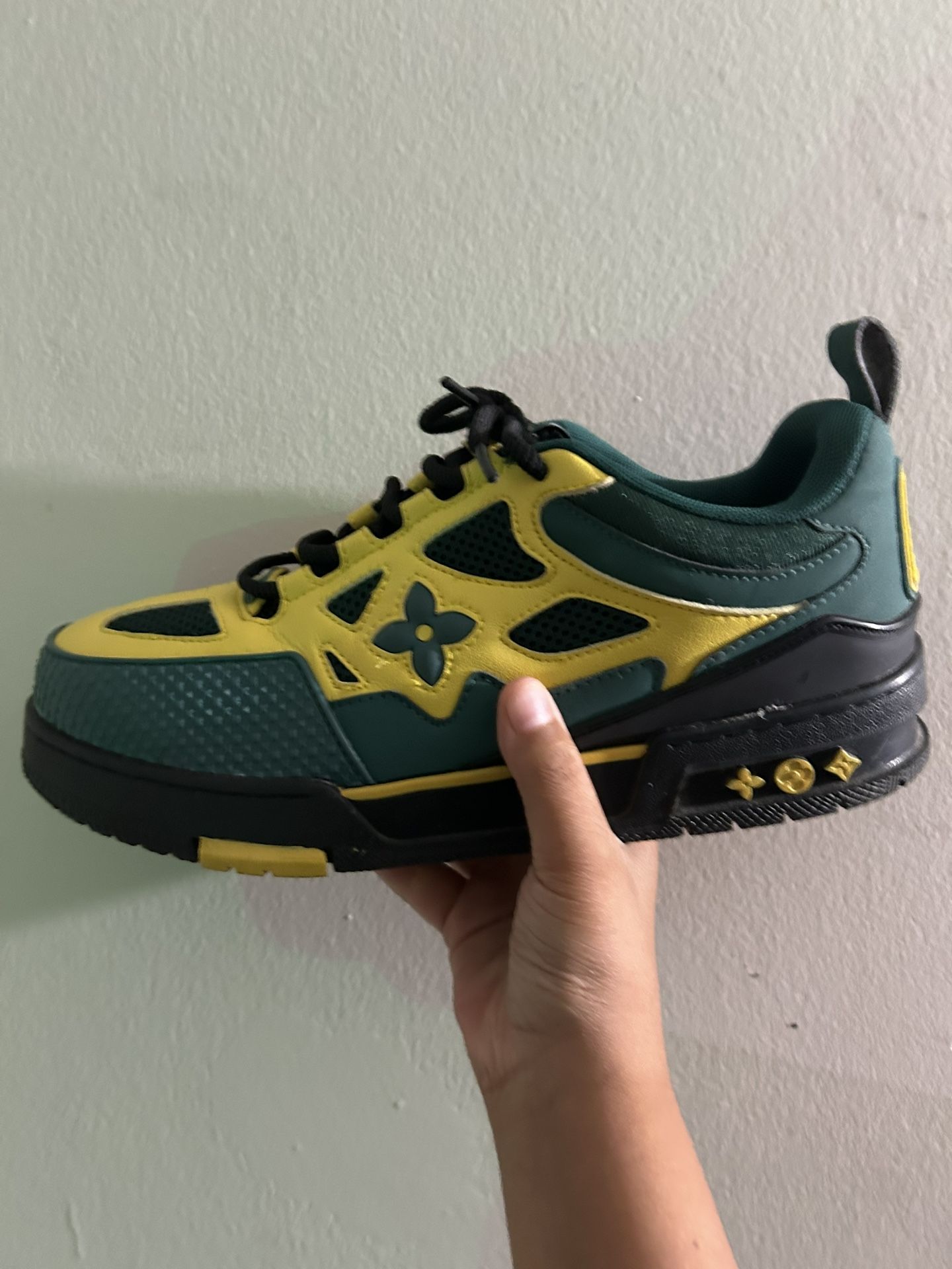 Lv Skates
