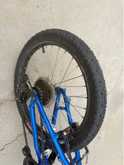 Youth specialized 20” bike