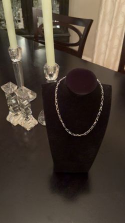 Women’s silver necklace/ brand new