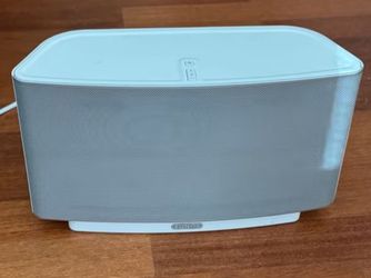 Sonos Play:5 1st Gen white speaker