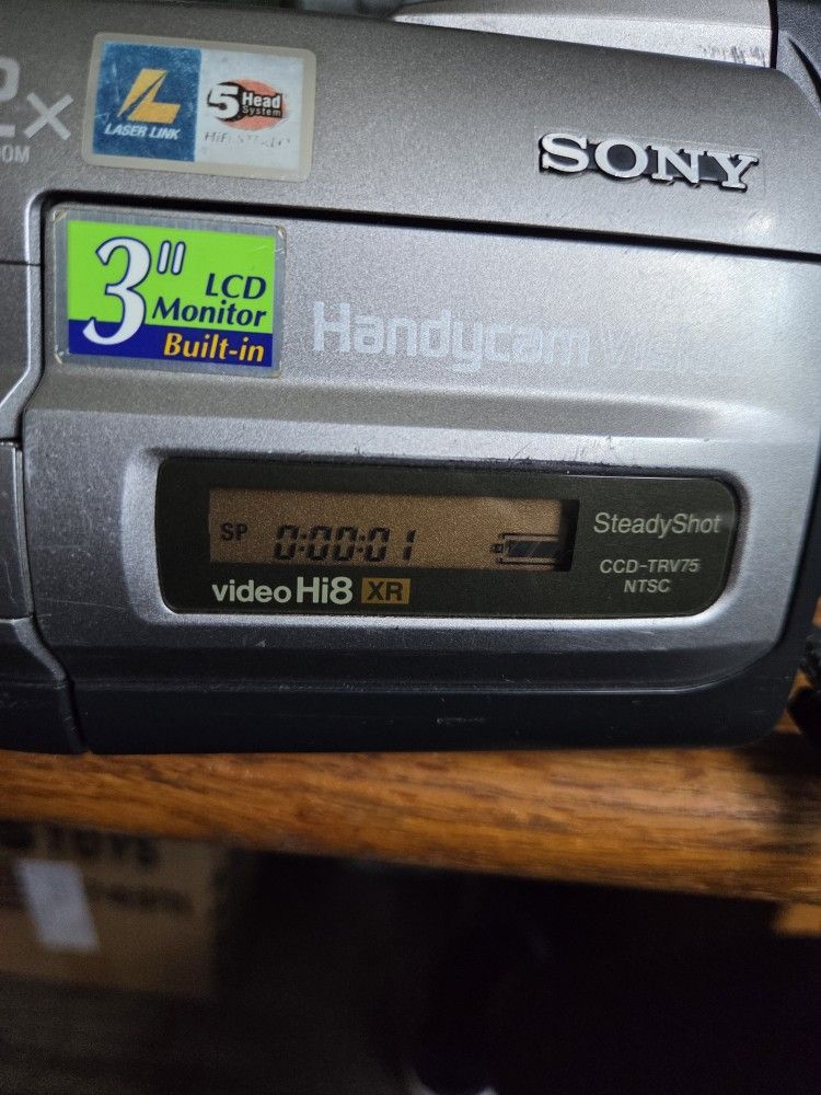 Sony Handycam Vision Steady shot CCD-TRV 75 Video Hi8 Camera TESTED