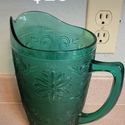 Vintage Indiana Glass Tiara Pitcher Teal Green $25
Pick up in Harlingen near Walmart.
Antiques, Telephones & Flags