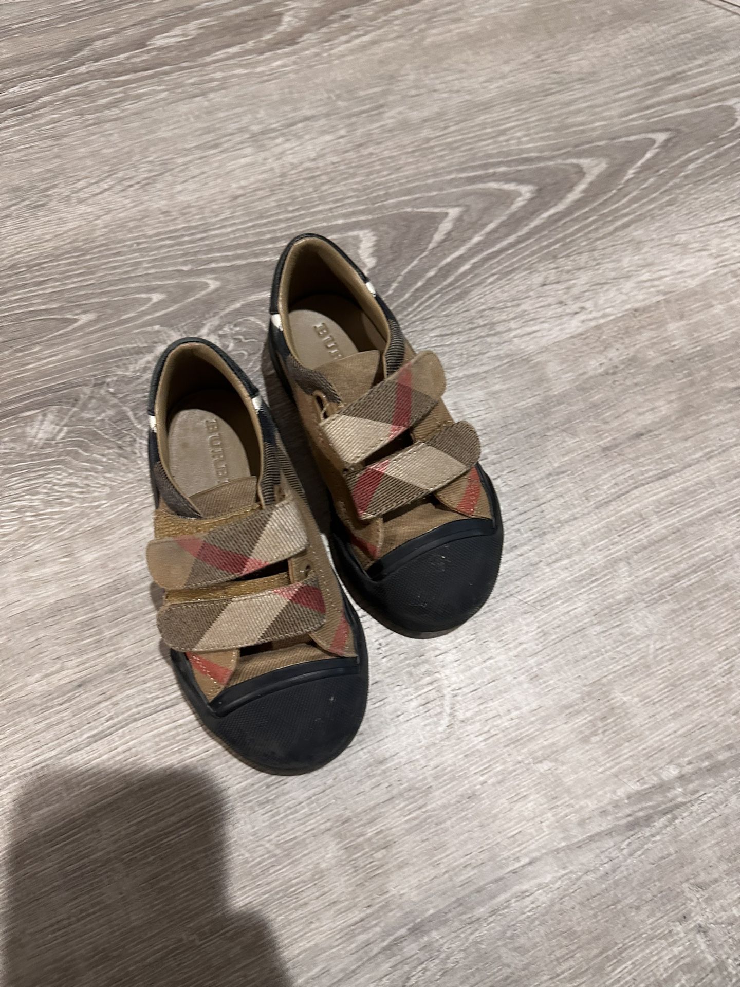 Burberry baby Shoes 