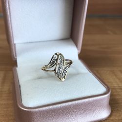 10k Yellow Gold Ladies Cocktail Ring With Diamonds