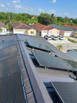 Solar panel + Optimizer / Panel solar + Optimizador