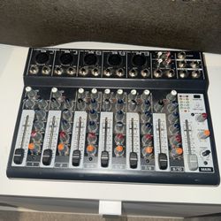 Behringer Xenyx 1002B 5-Channel Mixer
