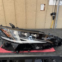2022 2023 2024 2025 LEXUS ES 350/300h RIGHT SIDE HEADLIGHT OEM USED