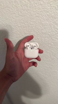 AirPods 4