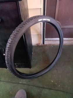 Brand New CST  CRITTER  29" x 2.10  mountain bike tire