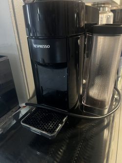 NESPRESSO MACHINE 