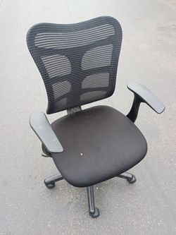 Roncer Mesh Back Ergonomic Task Chair