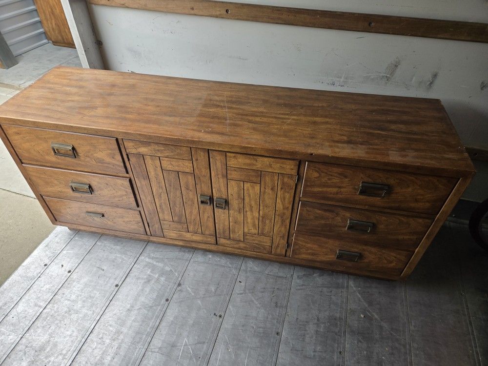 Dresser, Night Stand, & Tv Cabinet