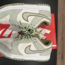 Nike dunk Low  Fleece Honeydew Size 9 Women’s 