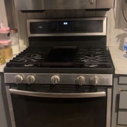Micro Wave Oven Stove And Washer Dryer 