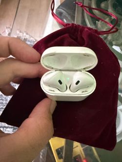 Apple AirPods 2nd Gen