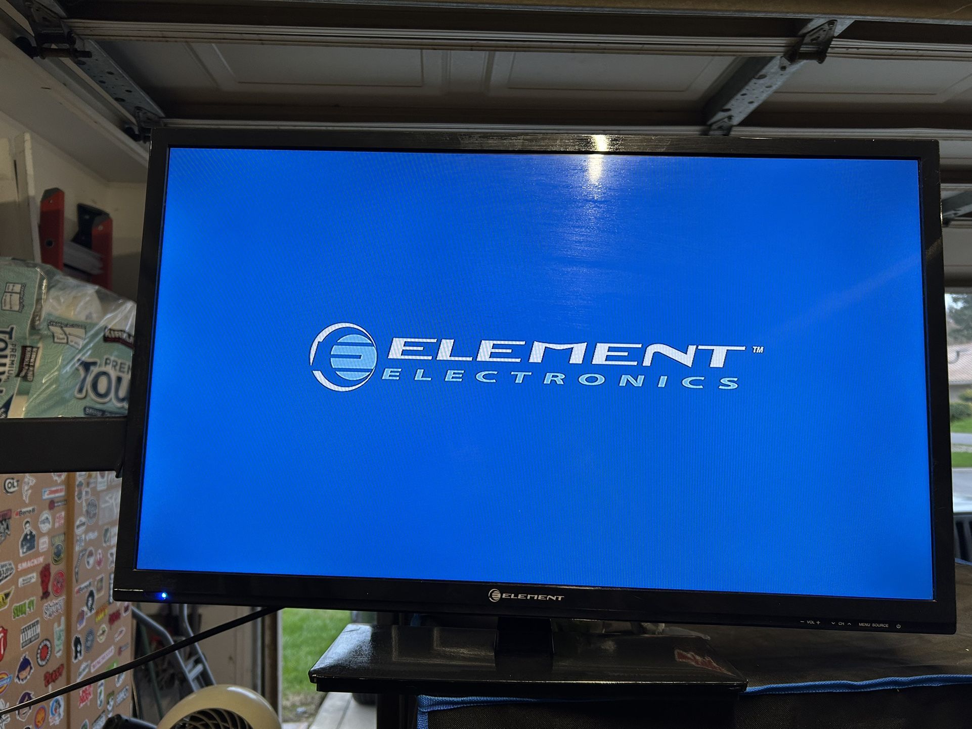 32 Inch Element TV