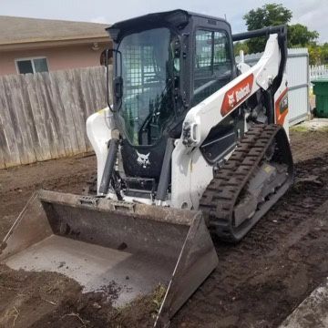 Bobcat Y Camion