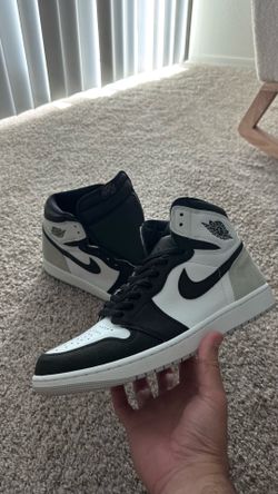 Jordan 1 Retro High OG “Bleached Coral”