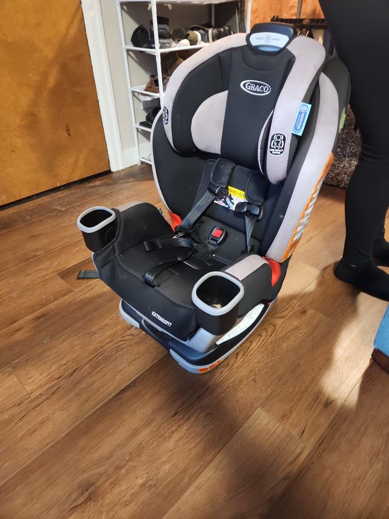 Graco Children's Carseat