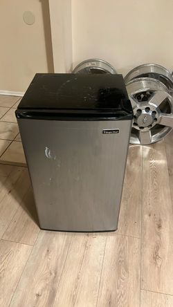 Magic Chef Mini Fridge freezer Stainless Steel