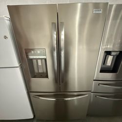 Frigidaire Refrigerator “36 ( Refrigeradores  )
