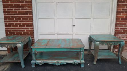 Coffee table with 2 side tables