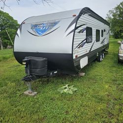 Salem Forest River 26'