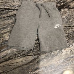Boys Nike Short Size 7